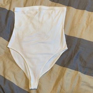 Strapless white shirt